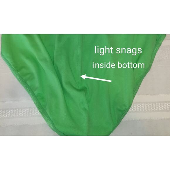 Green Eyelet Swimsuit Women's Sz XL 16 18 Built In Bra Strappy Back One Piece - Picture 16 of 16